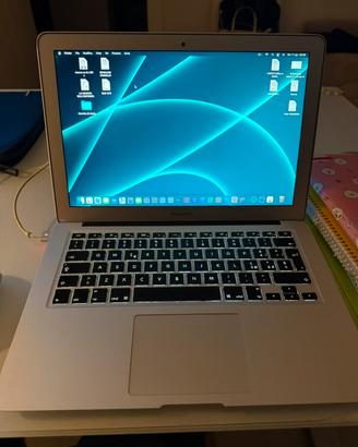 MacBook Air 13” Apple