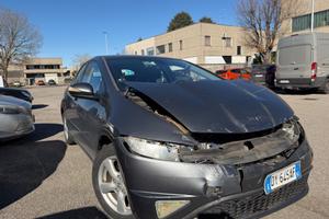 Honda Civic 1.4 i-DSi benzina euro5 incidentato