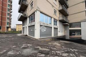 NEGOZIO A BRESCIA