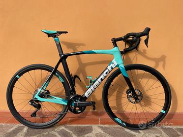 Bici da corsa bianchi xr3  full carbon ultegra di2