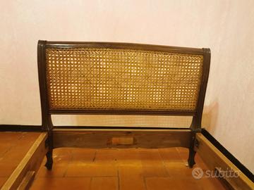 Letto singolo antico