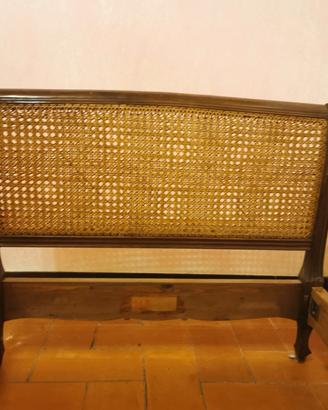Letto singolo antico