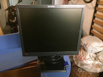Monitor Lenovo