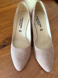 Decolte in camoscio nocciola n. 38