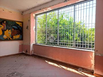 2 LOCALI A SANTA MARIA A VICO