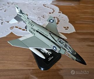 aereo F4 J Phantom 2 modellino