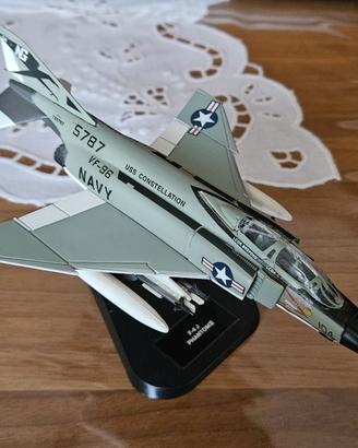 aereo F4 J Phantom 2 modellino