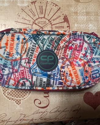Astuccio simil Eastpak