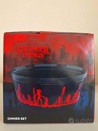 Dinner Set Stranger Things Conad