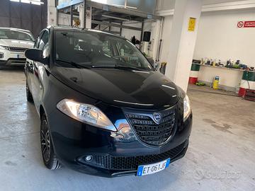 Lancia Ypsilon Momo Design