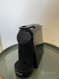 Macchina Caffè Nespresso Essenza Mini