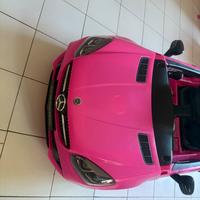 Macchina mercedes per bambina
