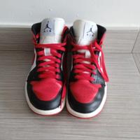 WMNS Air Jordan 1 MID