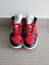 WMNS Air Jordan 1 MID