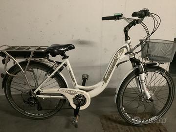 Bici Bottecchia elettrica donna