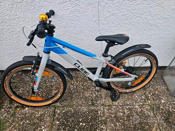 Cube Bicicletta