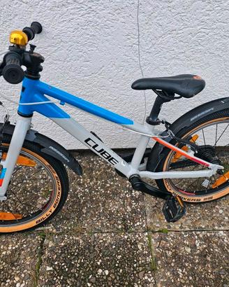 Cube Bicicletta