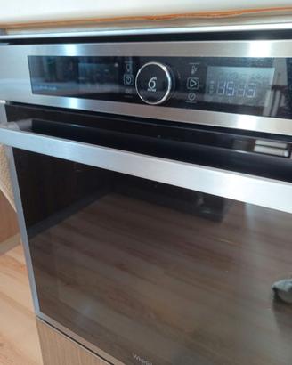 Cucina completa e tavolo fratino con 6 sedie