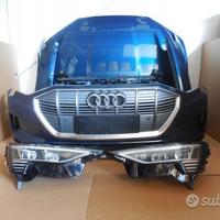 AUDI E-TRON Muso musata frontale completo Cofano P