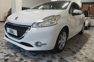 Peugeot 208 1.4 HDi 68 CV 3 porte Allure