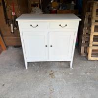 Credenza in abete bianco crema 
