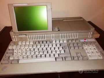 Pc portatile  anni '80 amstrad