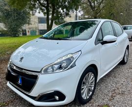 Peugeot 208 1.2 PureTech 82 benzina 5 porte