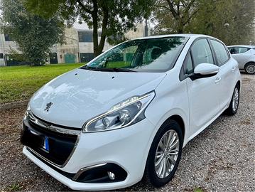 Peugeot 208 1.2 PureTech 82 benzina 5 porte