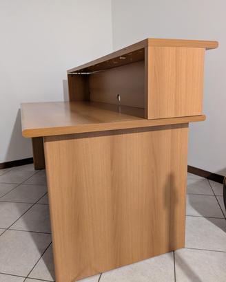 Scrivania in legno massiccio