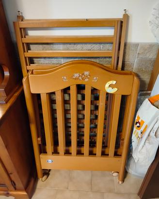 lettino legno e materasso 