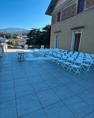 60 sedie bianche matrimonio + arco e accessori