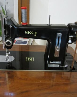 Macchina per cucire Necchi BF serie Nova