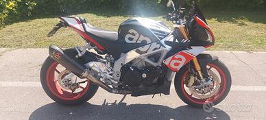 Aprilia tuono v4 factory 