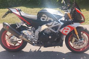Aprilia tuono v4 factory 