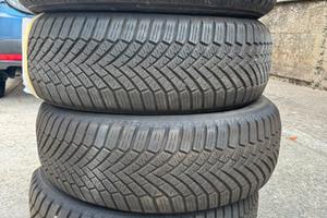 Pneumatici invernali Yokohama 215/60R17 96H V906