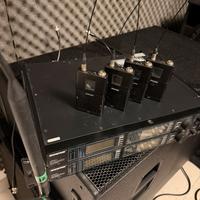 2 Shure UR4D+ con 4 bodypack UR1 tutto a 2000 euro