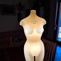manicjino da negozio di mwrceria per costumi da ba