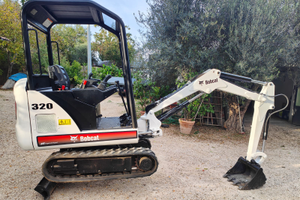Escavatore Bobcat 320G