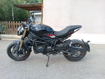 Benelli 752