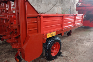 Rimorchio spargi letame