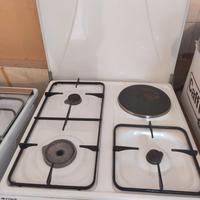 Cucina 3 fuochi piastra elettrica e forno