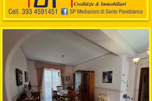 Ampio doppia elevazione grade garage