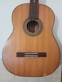 Chitarra acustica