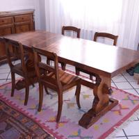 Tavolo "Fratino" e sedie in legno di noce massello