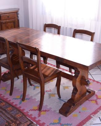 Tavolo "Fratino" e sedie in legno di noce massello