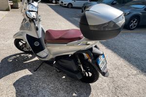 Kymco People 150