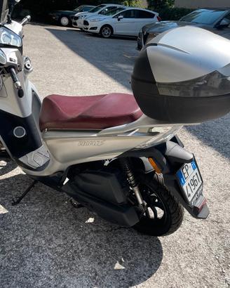 Kymco People 150