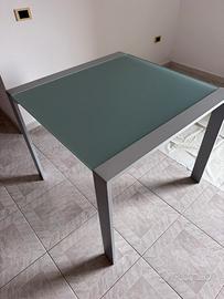 Tavolo quadrato allungabile in vetro e metallo 90