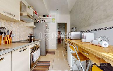 Ampio quadrilocale ristrutturato con studio, garag
