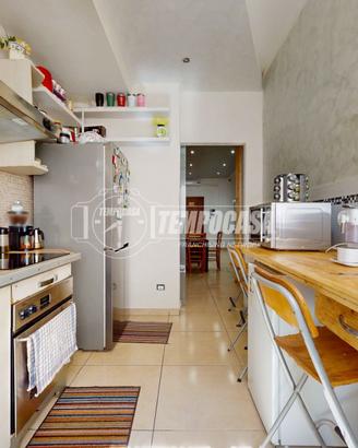 Ampio quadrilocale ristrutturato con studio, garag